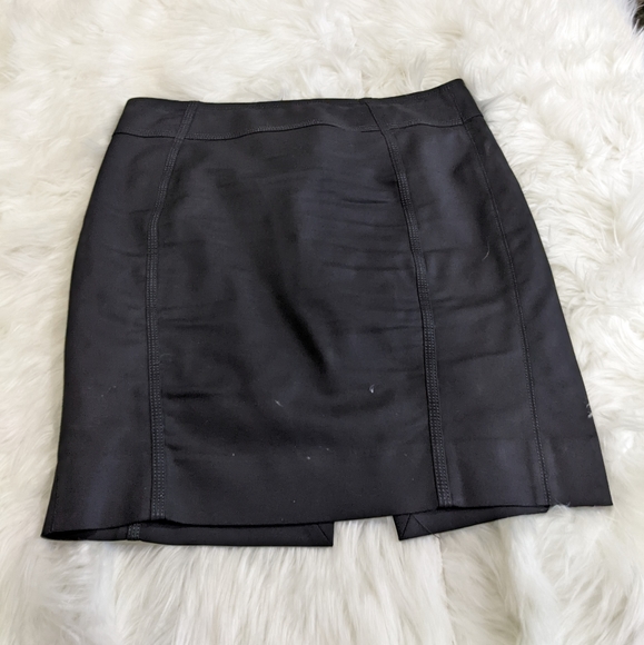 White House Black Market Dresses & Skirts - WHBM Perfectform Skirt